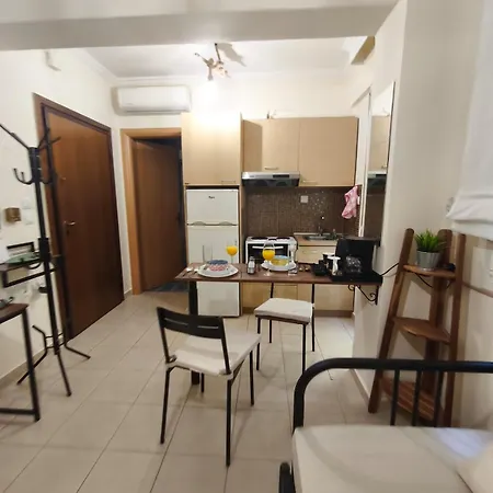 Διαμέρισμα Petite Hideaway With Balcony- Near Station
