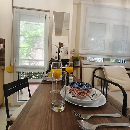 Διαμέρισμα Petite Hideaway With Balcony- Near Station