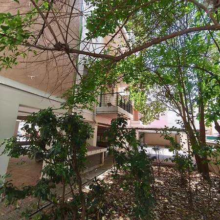 Διαμέρισμα Petite Hideaway With Balcony- Near Station *