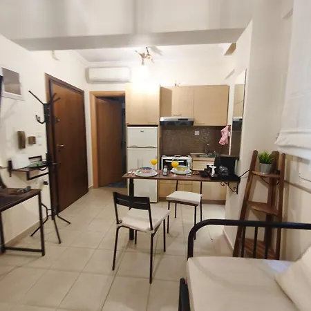 Διαμέρισμα Petite Hideaway With Balcony- Near Station